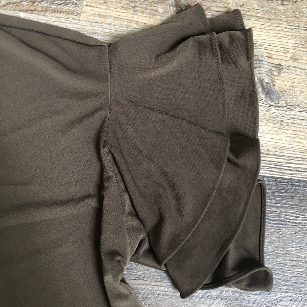 Express Olive Short Ruffled Sleeve Top - Picture 3 of 4